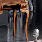 Klassisk skrivebord 5 skuffer i træ og indlæg lavet i Italien - Hastings Viadurini