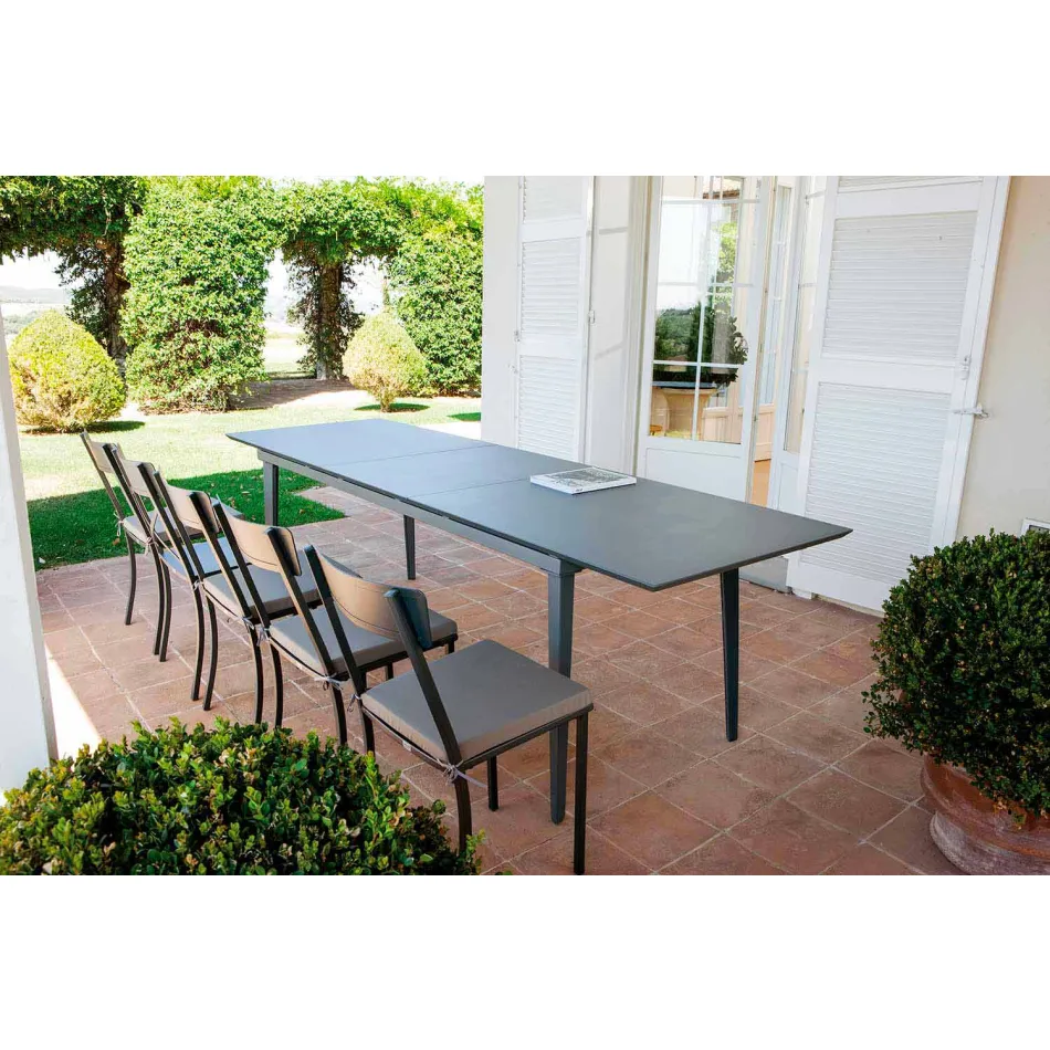 Stabelbar udendørs stol i malet metal fremstillet i Italien, 4 stykker - tyl Viadurini