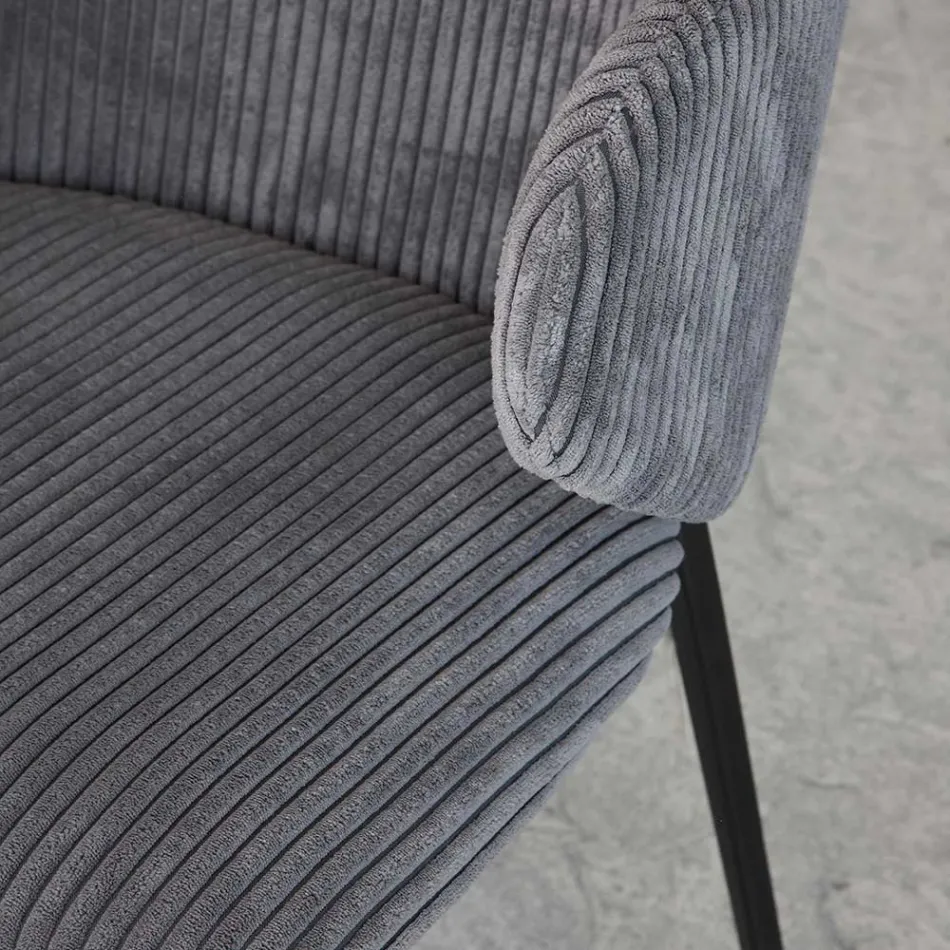 Spisestuestol med metalstel og fløjlssæde - Ridni Viadurini