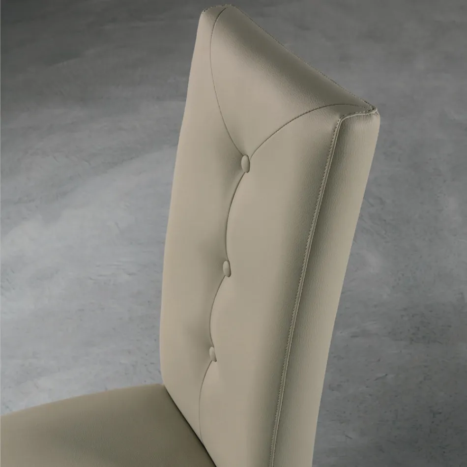 Træstol og Øko-lædersæde med italienske designknapper - Mircea Viadurini