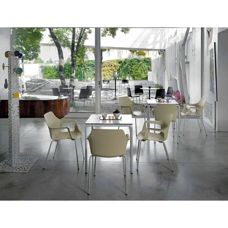 Stabelbar metal- og polypropylenstol Fremstillet i Italien, 4 stykker - karamel Viadurini