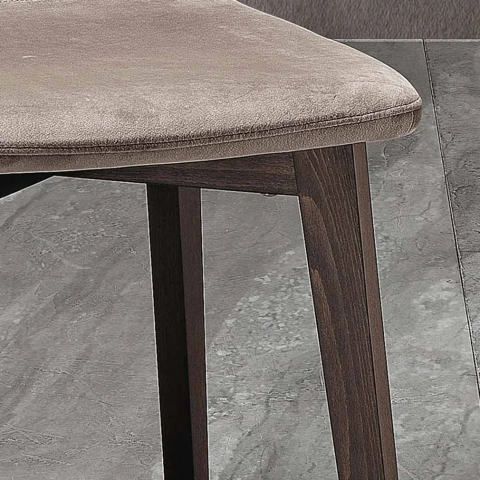 Moderne stol i elegant design i quiltet fløjl og træ - Scarat Viadurini