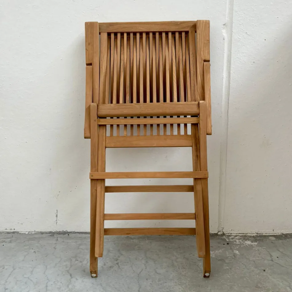 Sammenklappelig udendørs teakstol med armlæn – Yggdrasil Viadurini