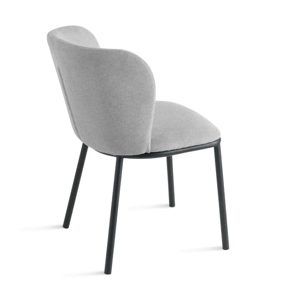 Sæt med 2 polstrede stofstole med malet metalstel - Leandra Viadurini