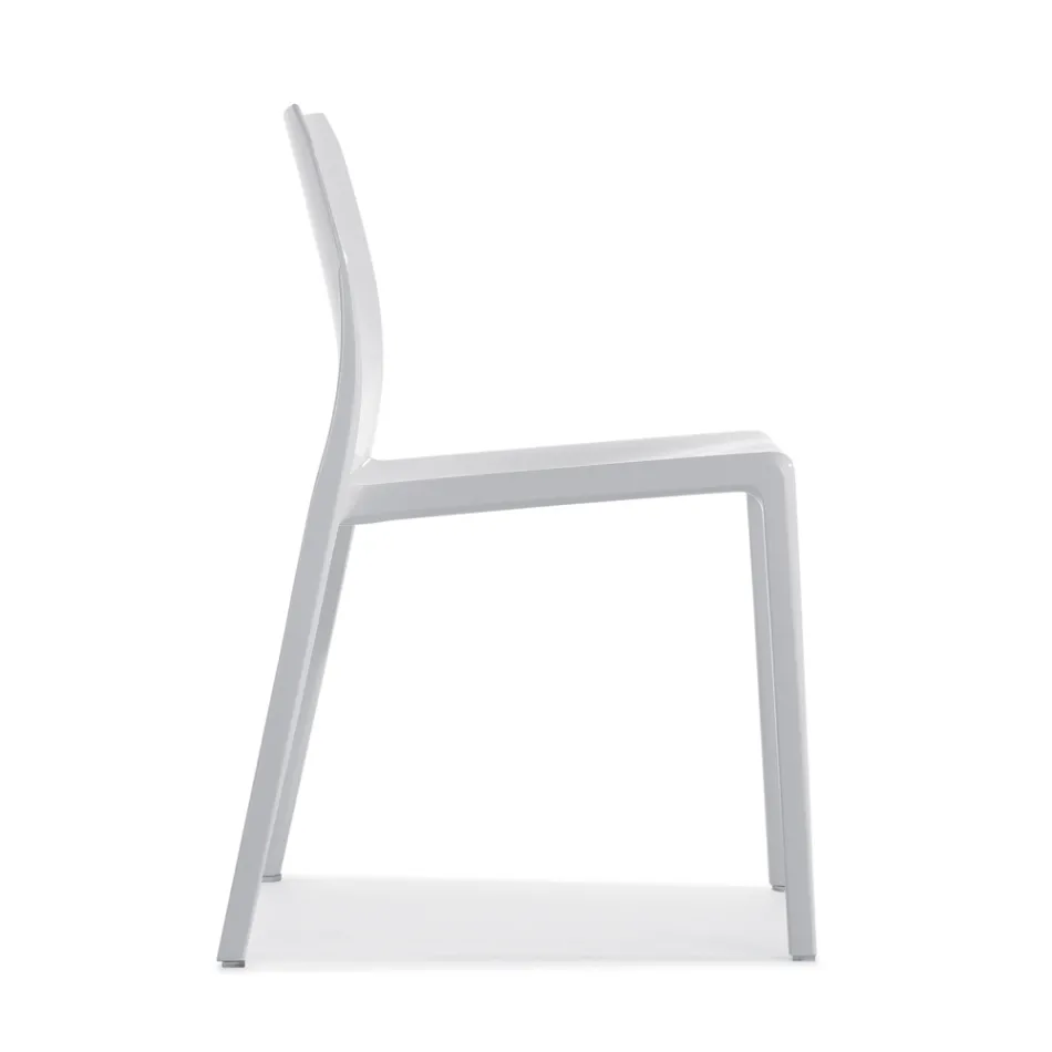 Sæt med 4 udendørs og indendørs stole i polypropylen i forskellige farver - bygget Viadurini