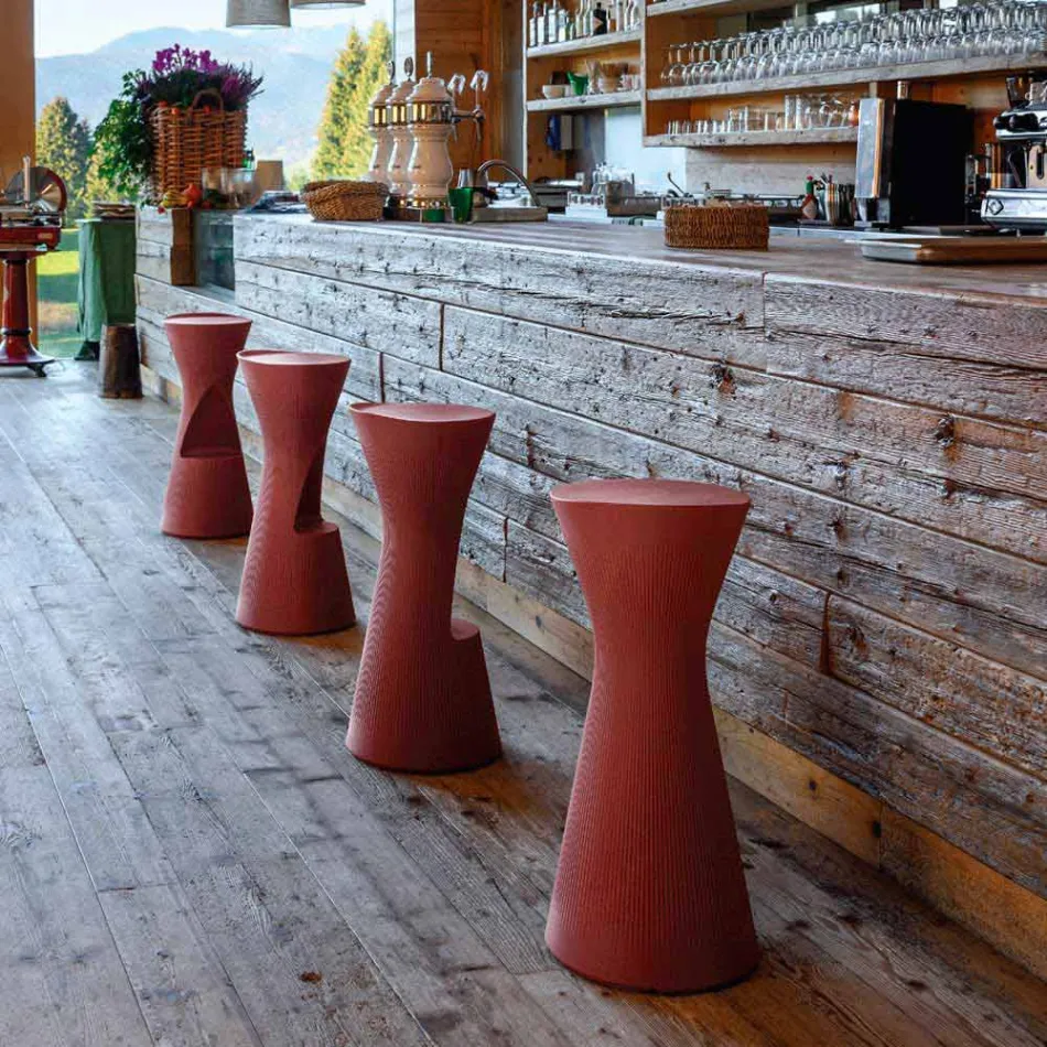 Høj havestol i farvet polyethylen Fremstillet i Italien - Desmond Viadurini