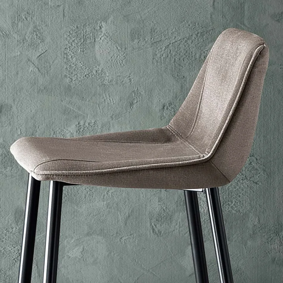 Taburet med metalben og monocoque stofsæde lavet i Italien - Hinata Viadurini