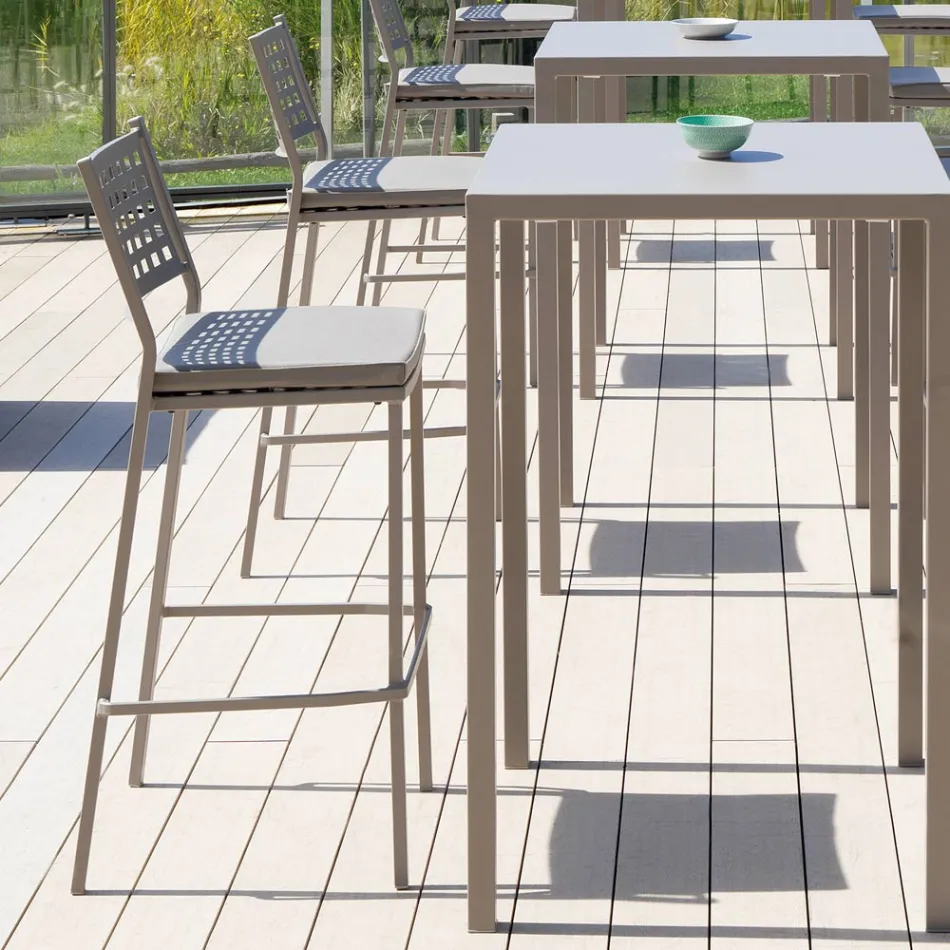 Stabelbar udendørs skammel i malet stål Fremstillet i Italien - Nilda Viadurini