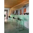 Stabelbar afføring i metal og polypropylen Fremstillet i Italien, 2 stk. - Charla Viadurini