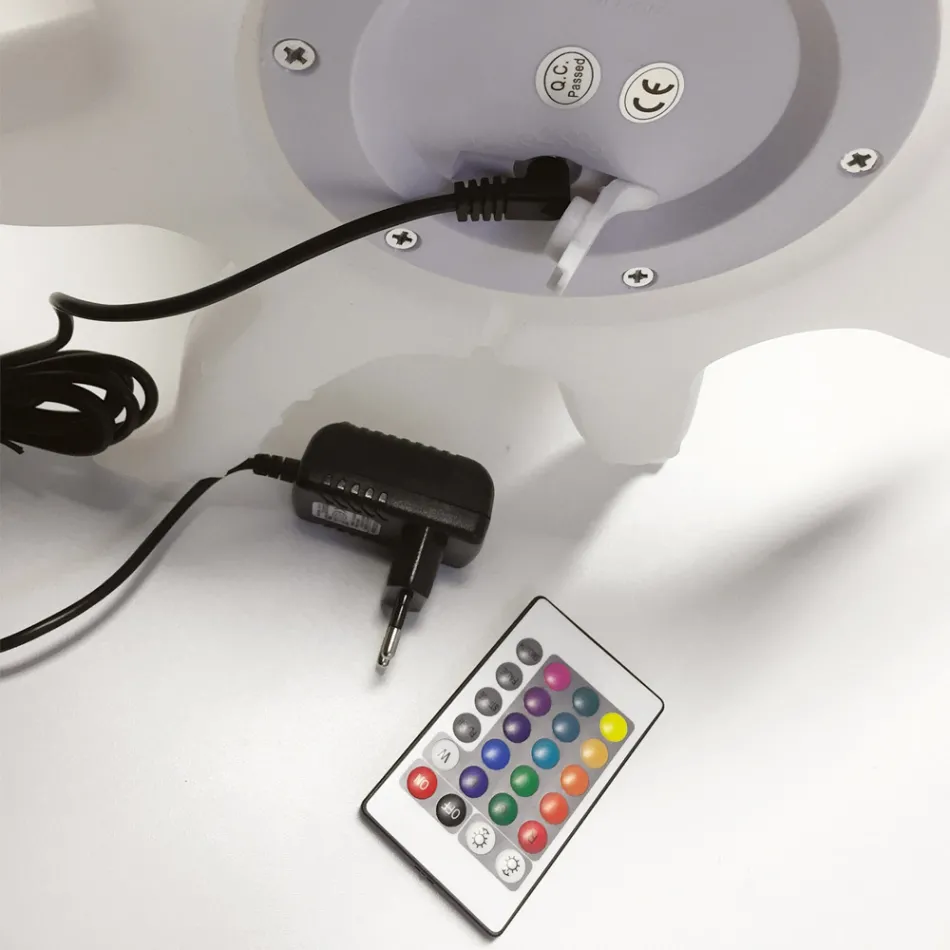 Genopladelig udendørs skammel i form af en hund i polypropylen - Ardea Viadurini