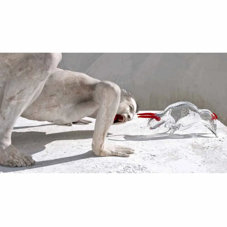 Tyreformet ornament i rødt og gennemsigtigt glas fremstillet i Italien - Torero Viadurini