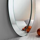 Moderne ovalt gulvspejl med skråt stel lavet i Italien - Salamina Viadurini