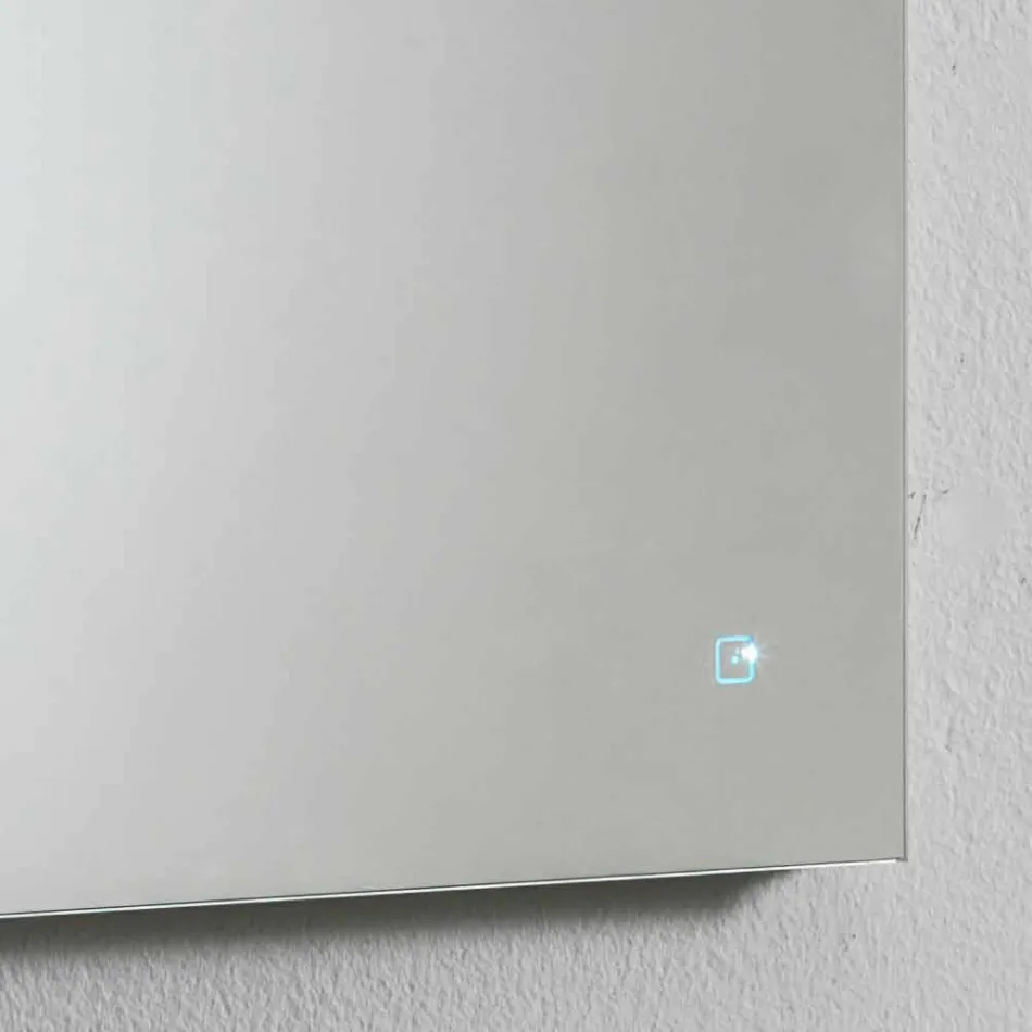 Vægspejl med integreret lys i rustfrit stål Fremstillet i Italien - Tuccio Viadurini