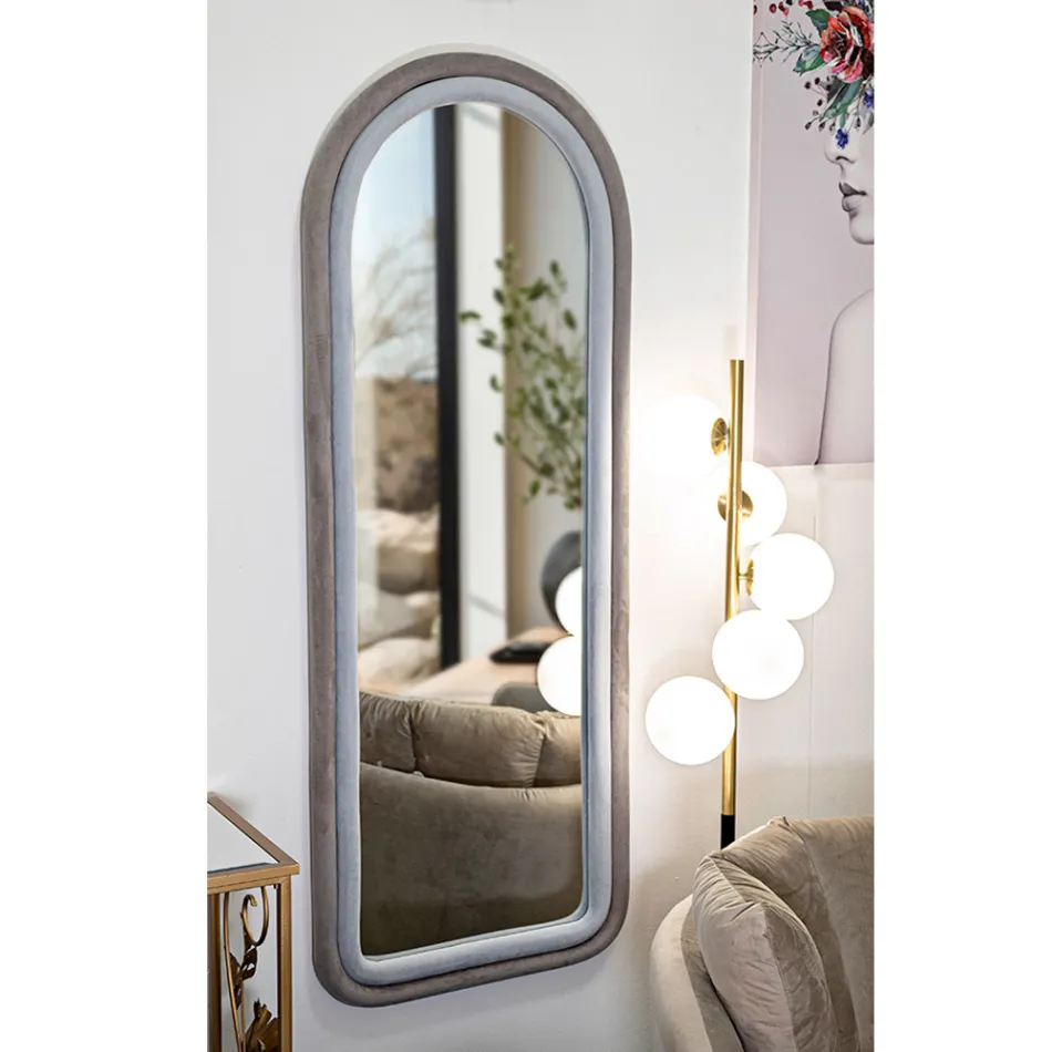 Fløjlsbeklædt MDF-vægspejl med buet top - Jessica Viadurini