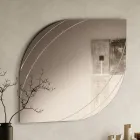 Glasspejl med graveringer i to størrelser og farver fremstillet i Italien - Vela Viadurini
