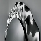 Rundt spejl med bølget glasramme fremstillet i Italien - Adelma Viadurini