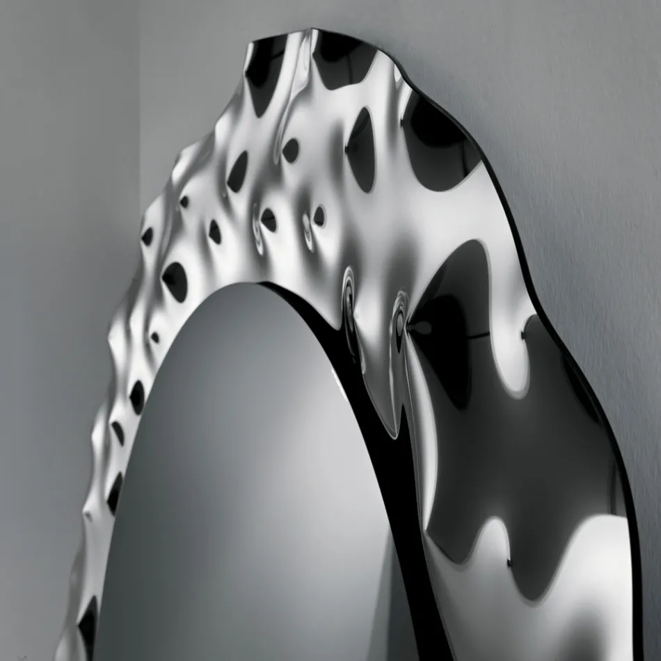 Rundt spejl med bølget glasramme fremstillet i Italien - Adelma Viadurini