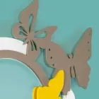 Moderne design runde spejl i farvet træ med sommerfugle - Beat Viadurini