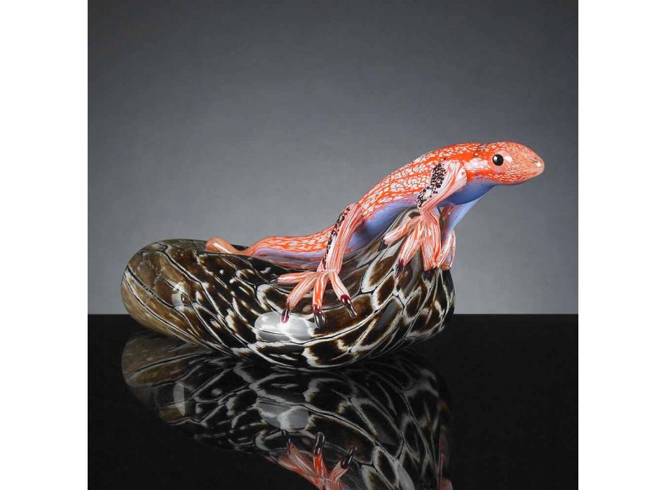 Figur i form af en firben på en sten i farvet glas fremstillet i Italien - Certola Viadurini