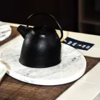 Moderne ovalt skærebræt i hvid Carrara marmor fremstillet i Italien - Masha Viadurini