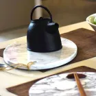 Moderne ovalt skærebræt i hvid Carrara marmor fremstillet i Italien - Masha Viadurini