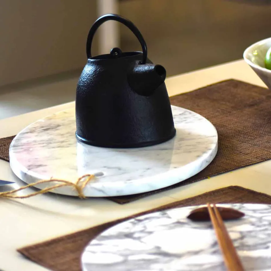 Moderne ovalt skærebræt i hvid Carrara marmor fremstillet i Italien - Masha Viadurini