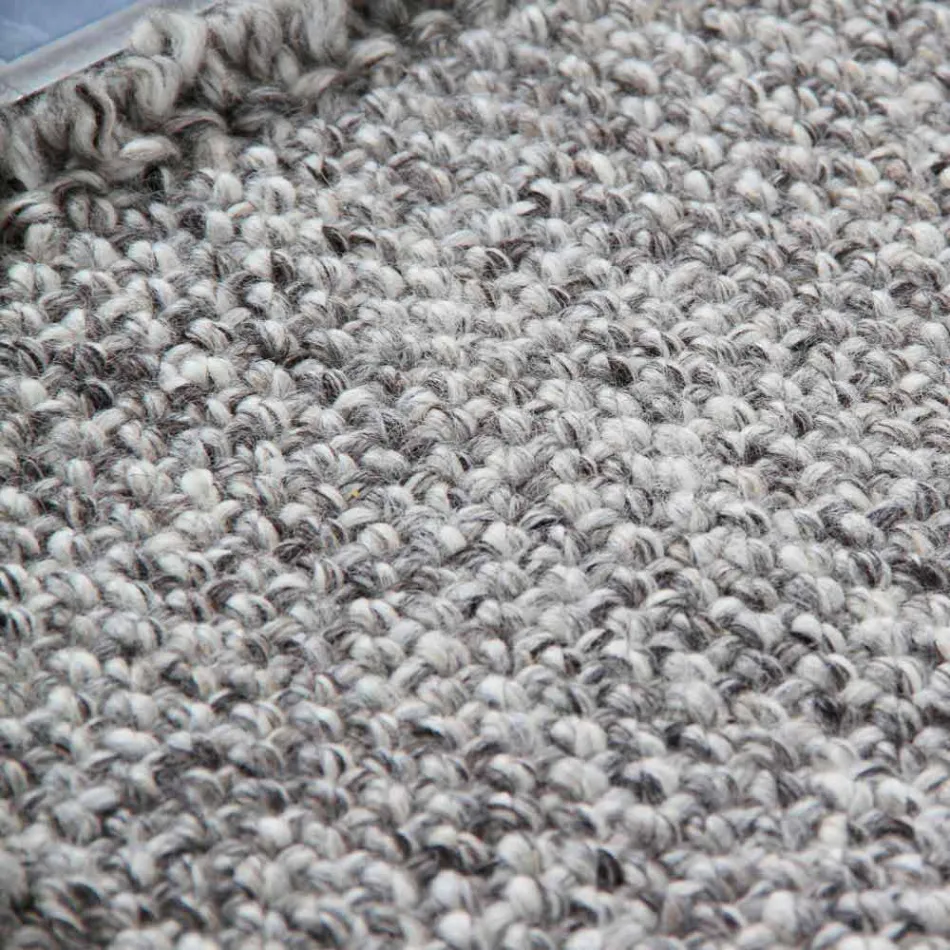 Stort og moderne design Fringed Uld Rug sort eller creme - Jacqueline Viadurini