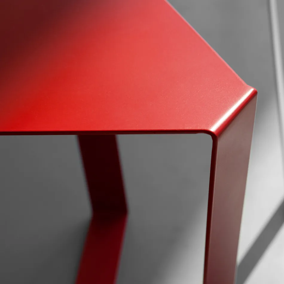 Made in Italy Design farvet metal sofabord - Yasmine Viadurini