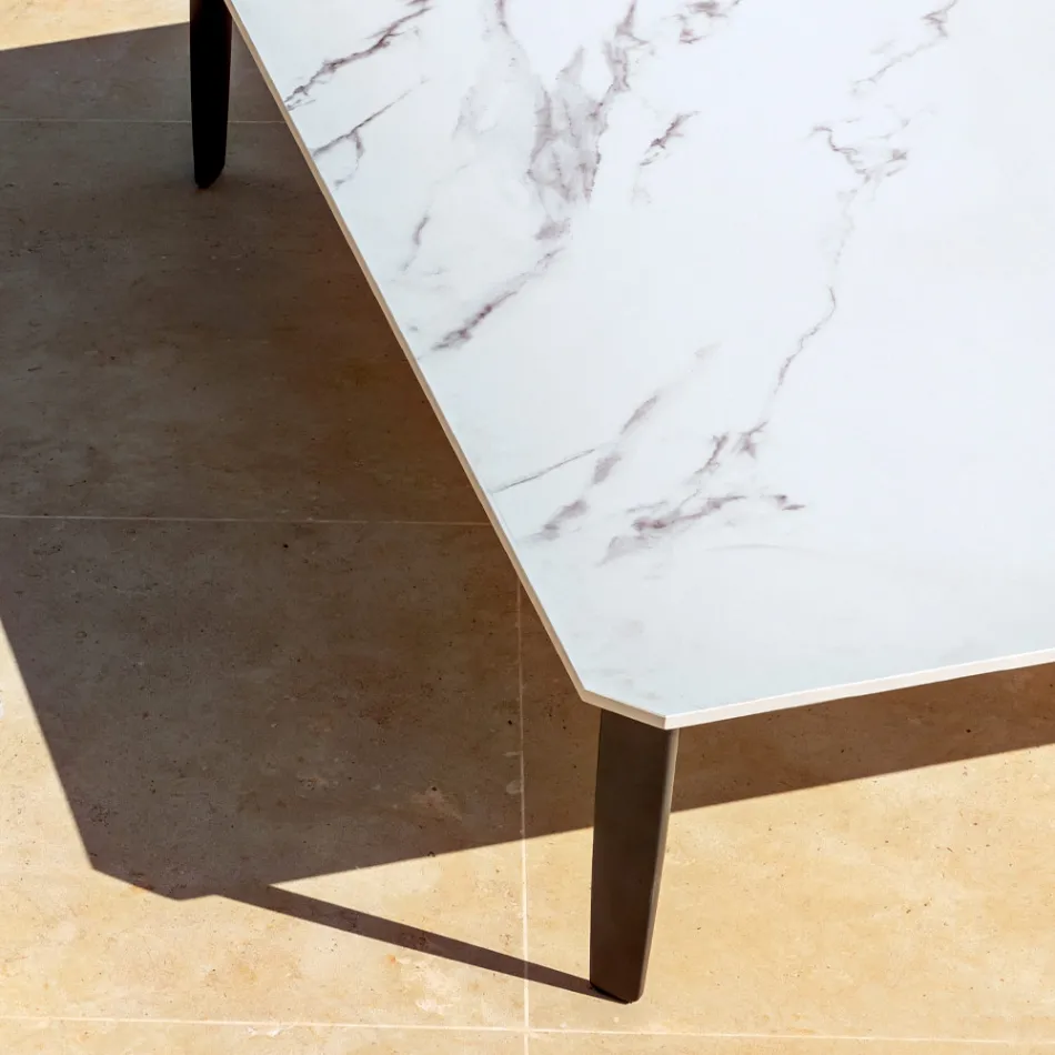 Firkantet udendørs sofabord i aluminium og højkvalitets stentøj - Filomena Viadurini