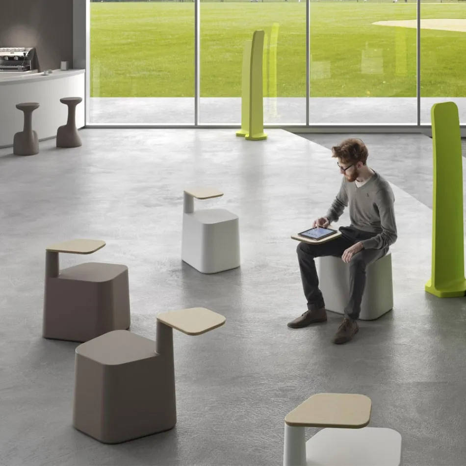 Sofabord i polyethylen og birketræ Fremstillet i Italien - Clio Viadurini