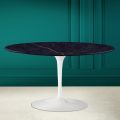 Tulip Saarinen H 41 Oval Sofabord med Noir Laurent Keramik Top - Scarlet