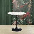 Tulip Saarinen H 52 sofabord med oval plade i carrara marmor lavet i Italien - Scarlet