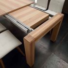 Udtrækkeligt bord med ben i massivt træ og Indiana blockboard-top Viadurini