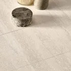 Udtrækkeligt bord i porcelæn og stentøj med malet metalbase - Arko Viadurini