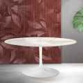 Saarinen Tulip udtræksbord H 74 cm i Florim Calacatta guld mat keramik - skarlagenrød
