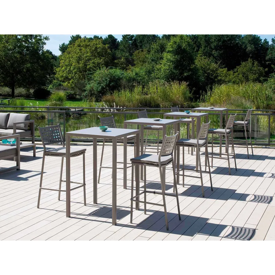 Firkantet stangbord i malet metal fremstillet i Italien - Cuba Viadurini