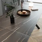 Udtrækkeligt spisebord (200/230 cm) i glaskeramik og metal - Naisha Viadurini