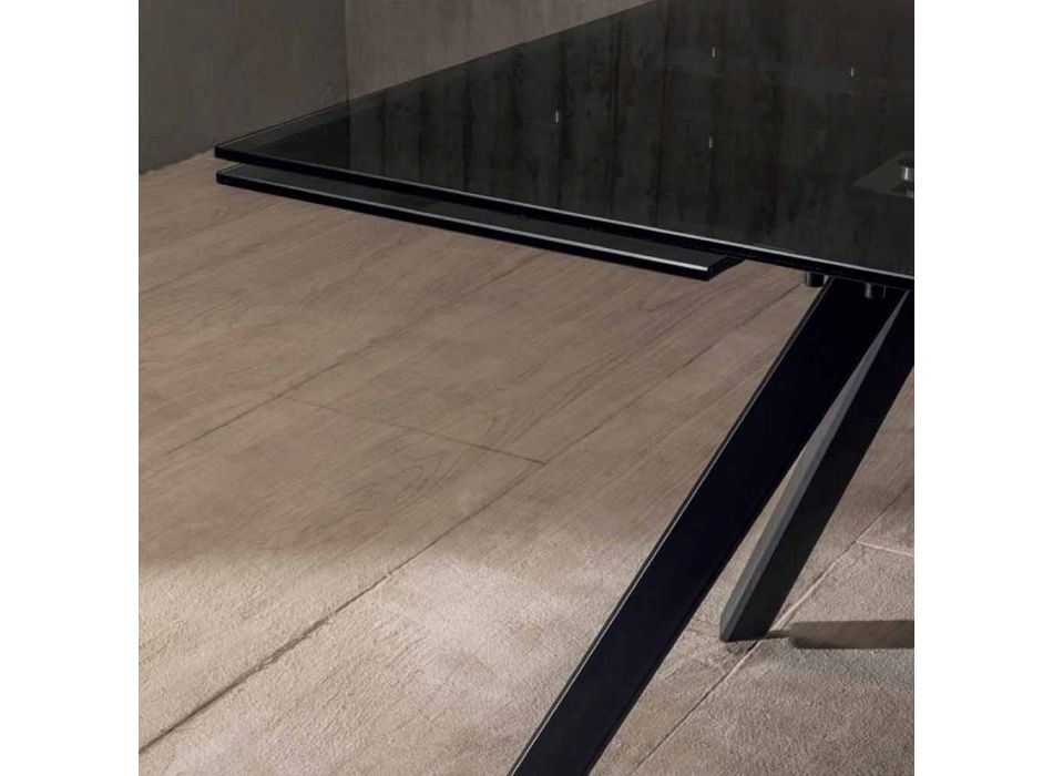 Udtrækkeligt spisebord Op til 240 cm i sort røget hærdet glas - Fener Viadurini