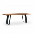 Design spisebord i gran med ben af sort metal fremstillet i Italien - Kroma