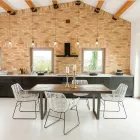 Spisebord i genbrugt tropisk træ og metalben - rutsjebane Viadurini