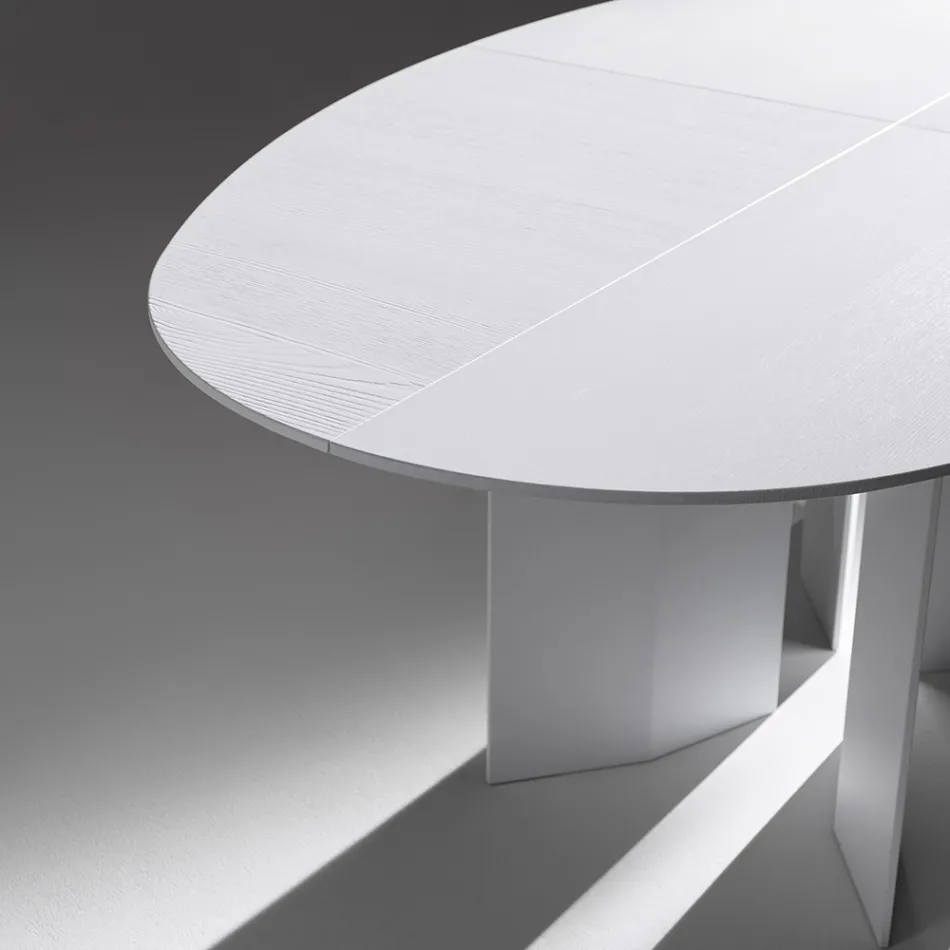 Ovalt spisebord i askefineret krydsfiner - Stenbukken Viadurini