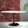 Ovalt Tulip Saarinen bord H 74 cm i Florim Calacatta guld mat keramik - skarlagenrød