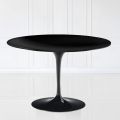 Eero Saarinen Tulip Table H 74 med sort flydende laminat MDF-plade - Scarlet