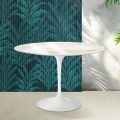 Saarinen Tulip-bord H 74 cm i Florim Calacatta guldglans keramik - Skarlagenrød
