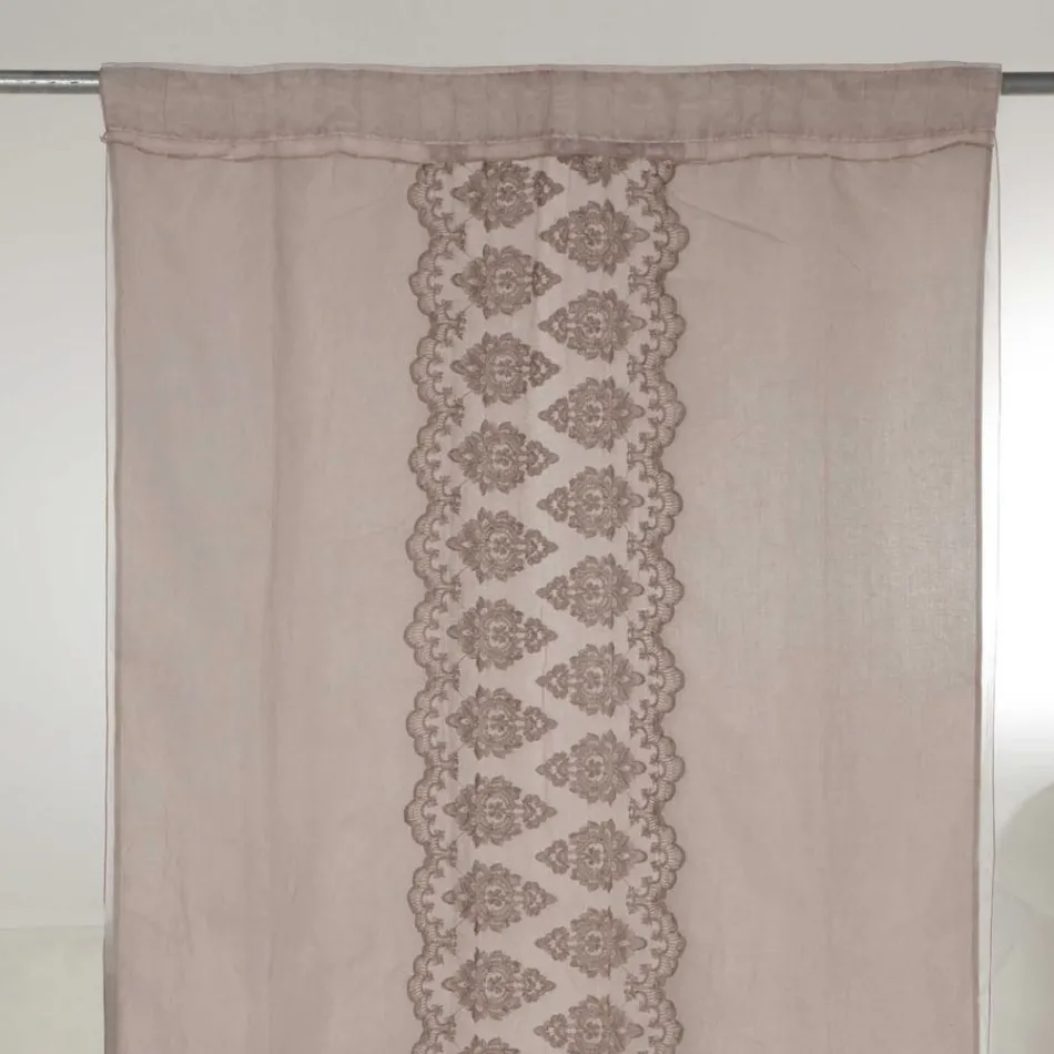 Let hørgardin med organza og gotisk broderi i luksuscentret - Marinella Viadurini