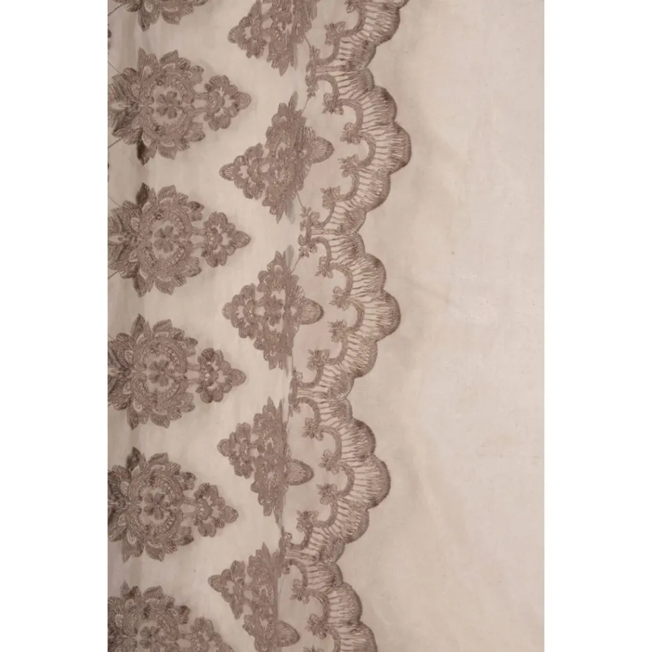 Let hørgardin med organza og gotisk broderi i luksuscentret - Marinella Viadurini