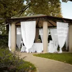 Retro let hørgardin med organza og italiensk luksusbroderi - Marinella Viadurini