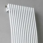 Lodret badeværelsesradiator Modern Design Wavy 1181 Watt - Tucano Viadurini