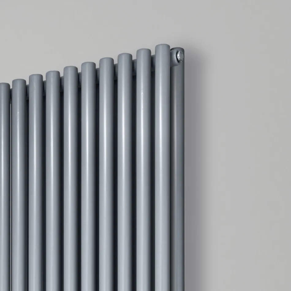 Hydraulisk radiator med vandrette solfangere og lodrette rør - Colomba Viadurini