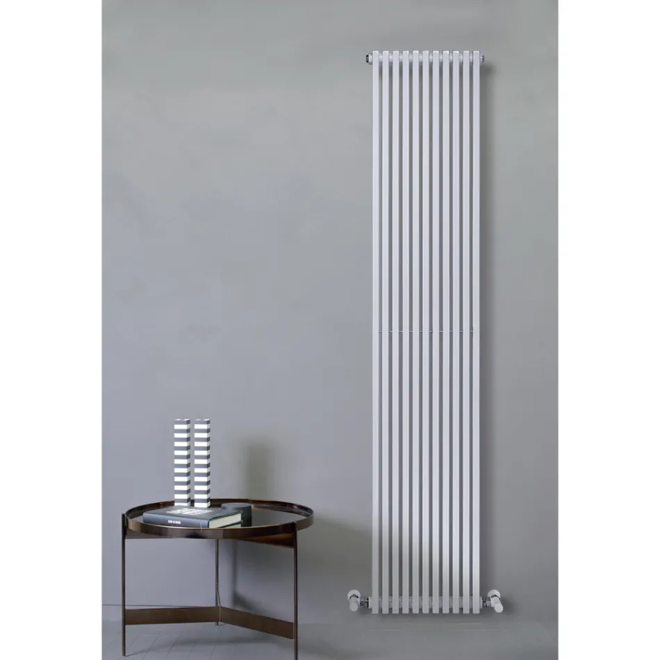 Hydraulisk stålradiator med trafikhvid finish, fremstillet i Italien - Coppa Viadurini